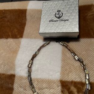 Premier Designs Sandstone Retired Necklace